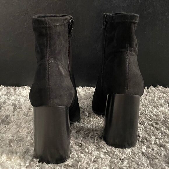 NWOB Steve Madden Touchdown Booties - Picture 8 of 10